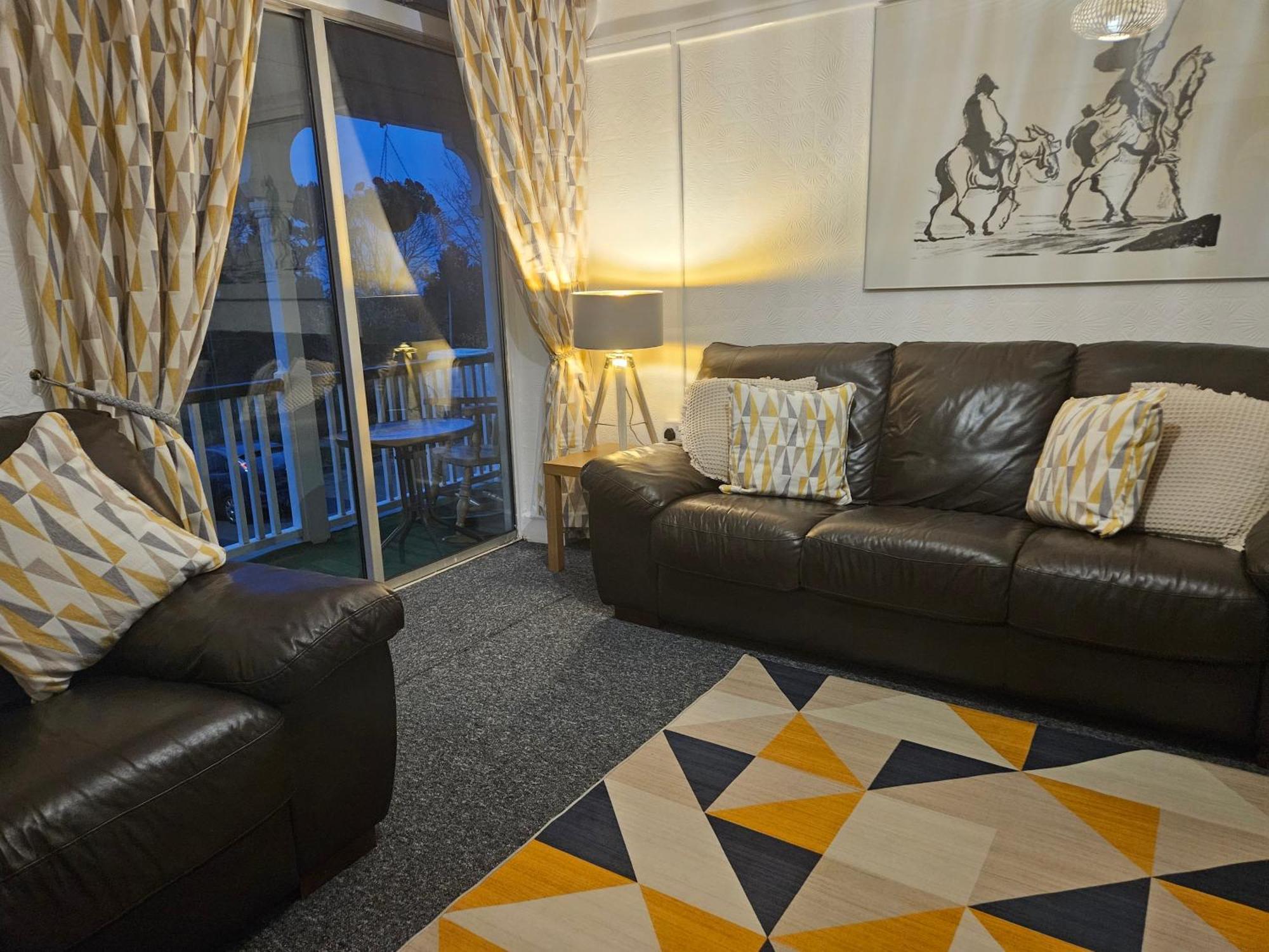 Beach Court Holiday Apartments 스케그니스 외부 사진
